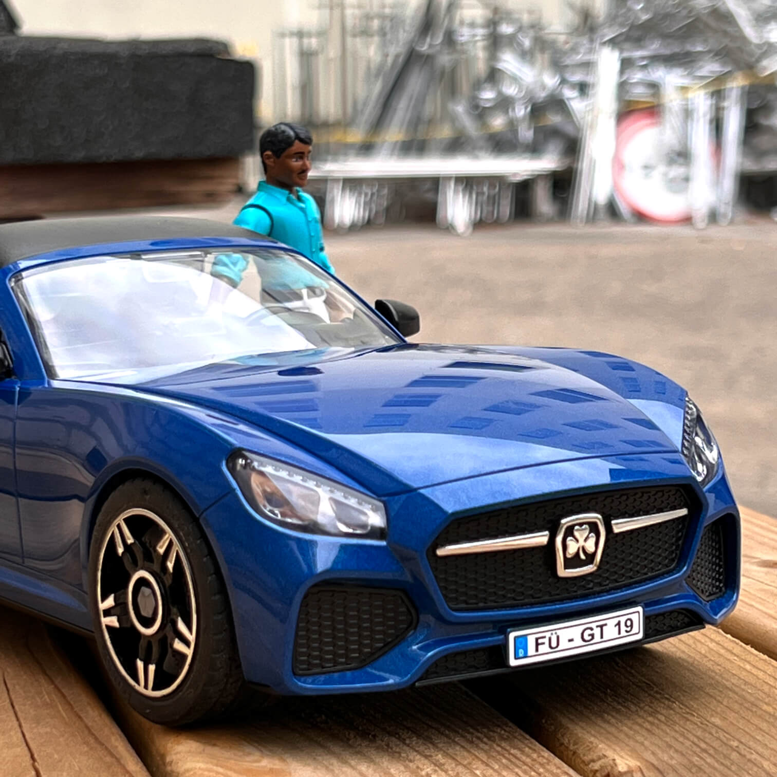 Bruder 03481 Melynas sportinis automobilis