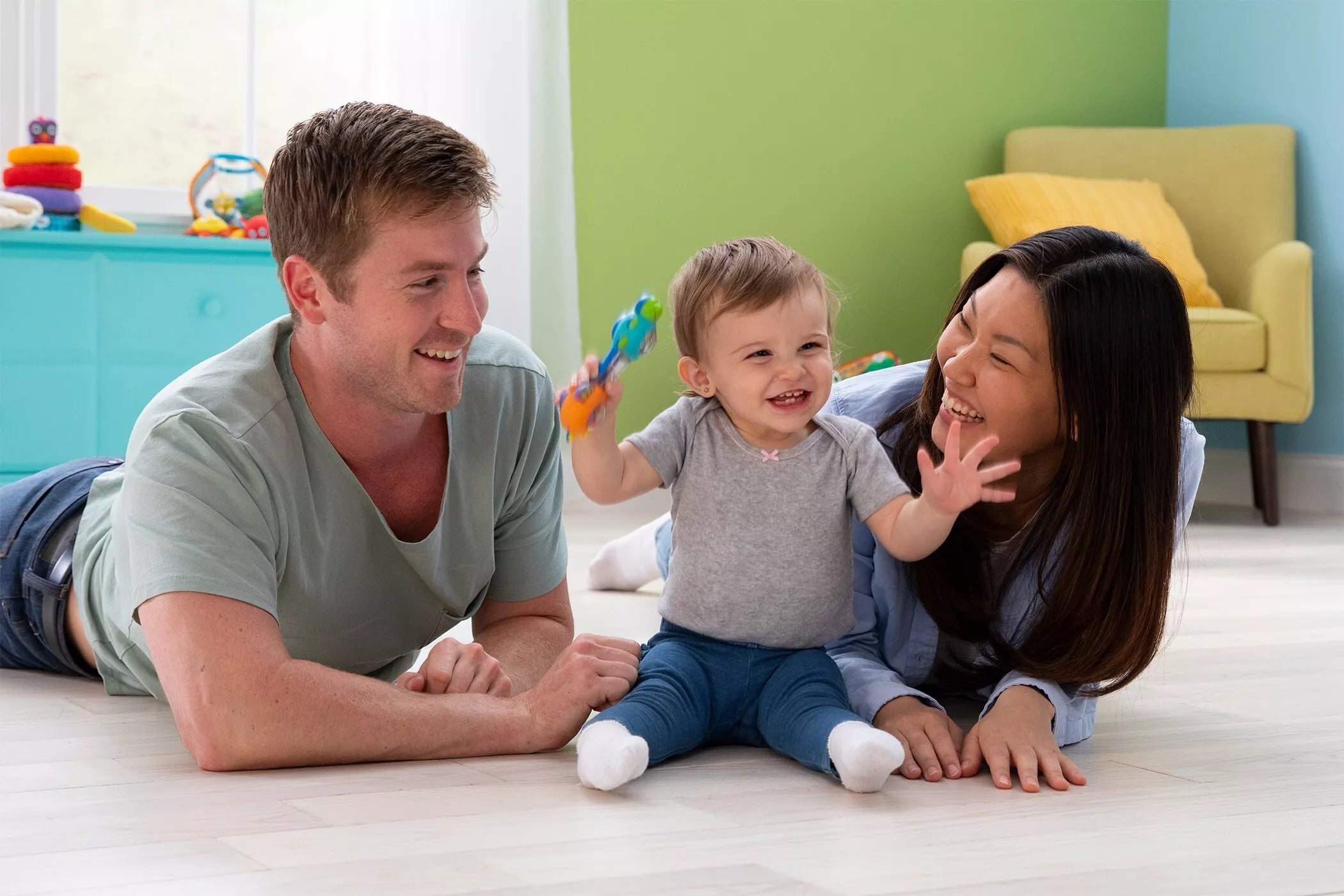 Spalvingas barškutis „Vėžlys ir sraigė“ (mėlynas-oranžinis)