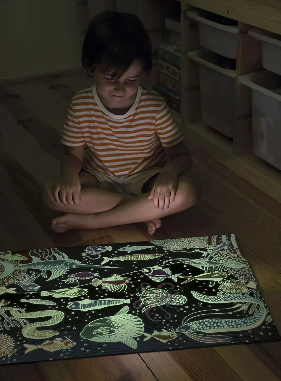 Tamsoje šviečianti dėlionė „Vandenynas”