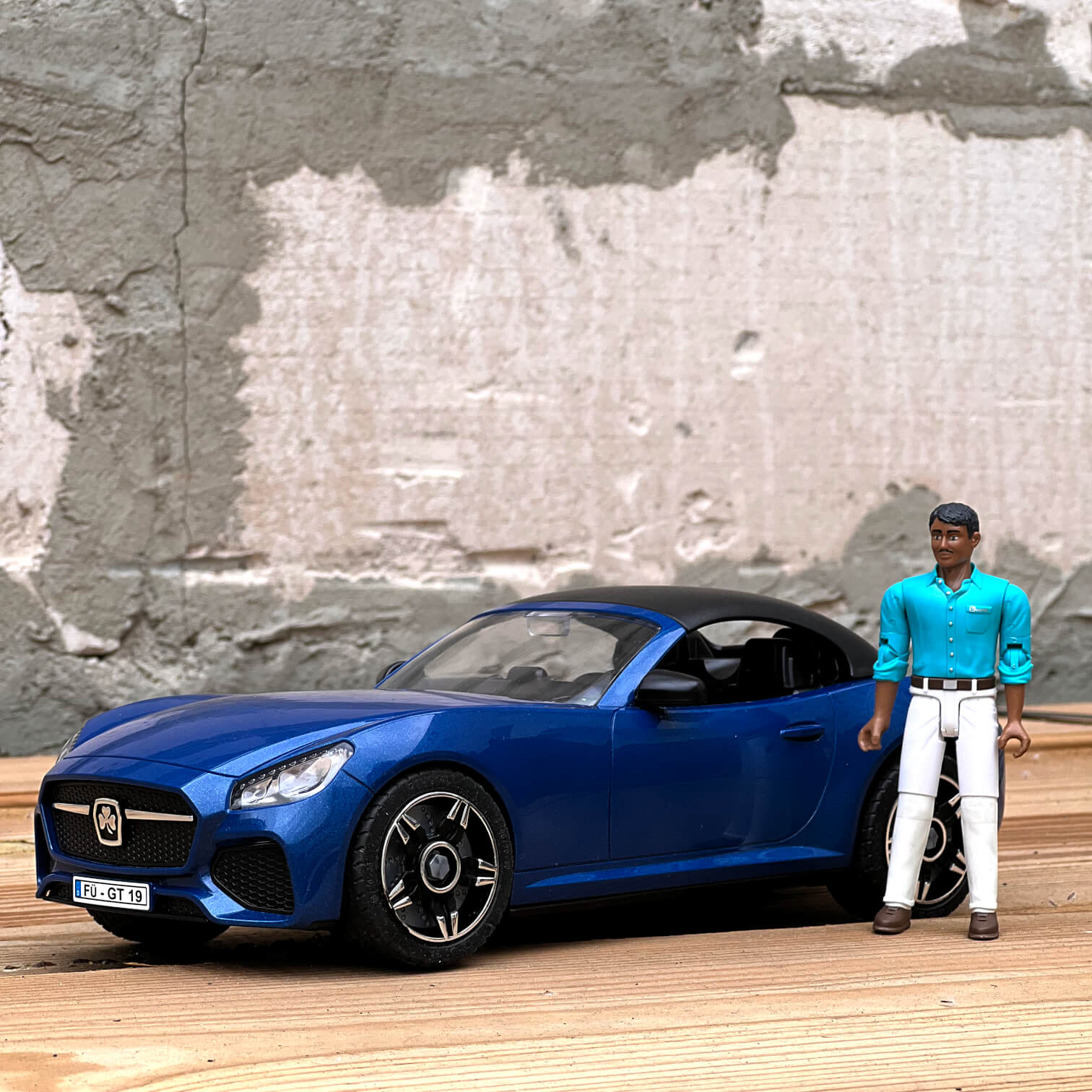 Bruder  03481 Melynas sportinis automobilis