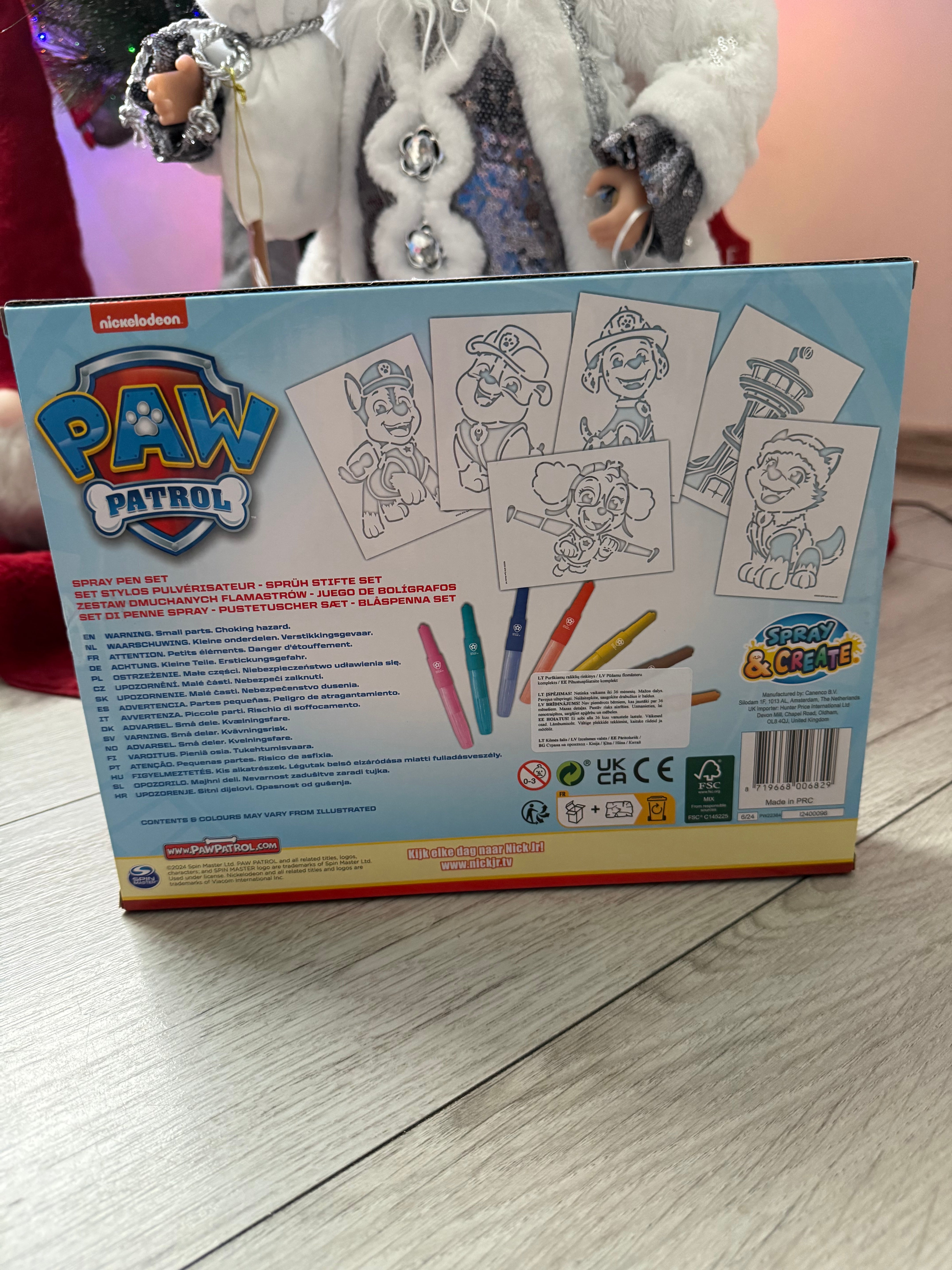 PAW Patrol piešimo rinkinys su pieštukais ir trafaretais