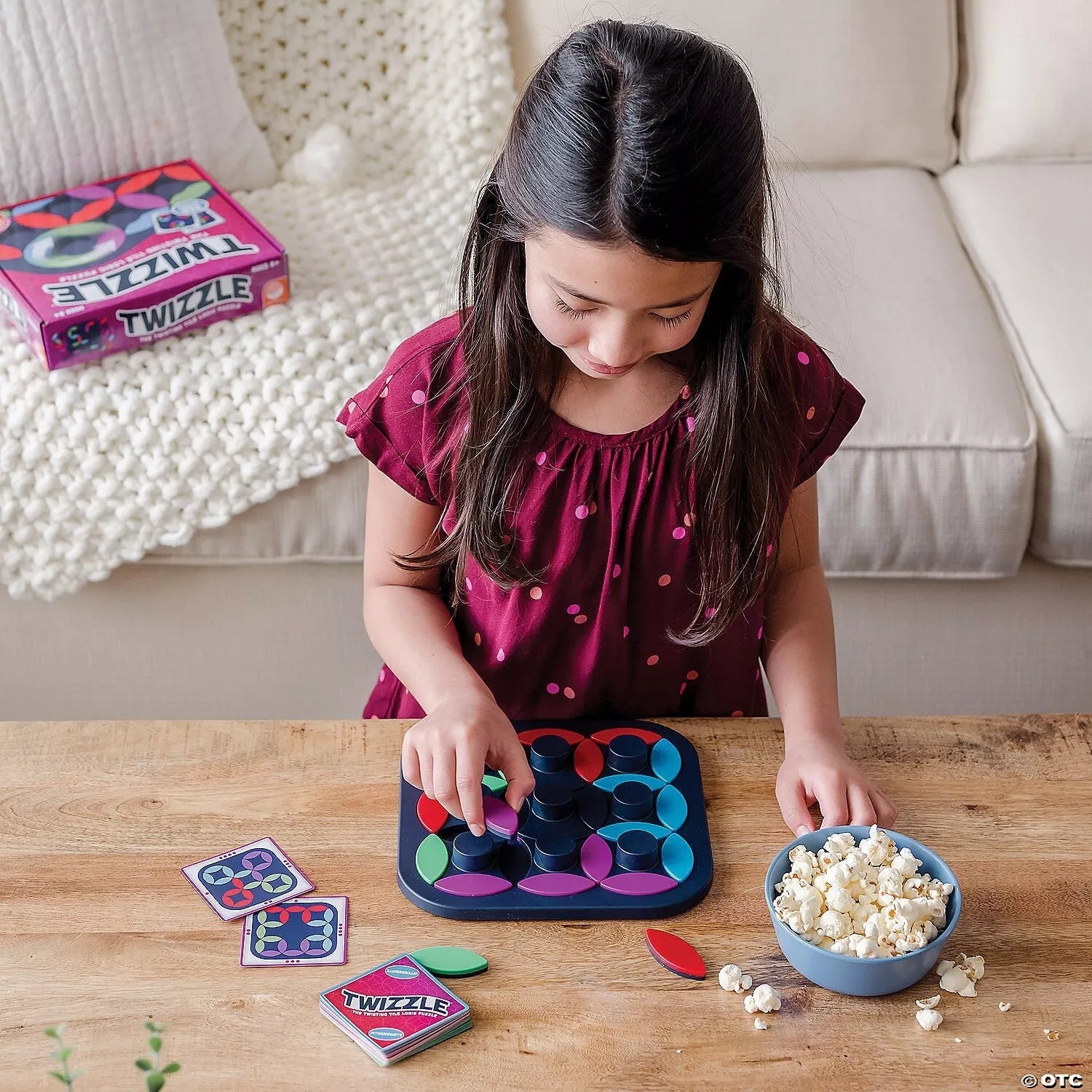 Loginis stalo žaidimas „Twizzle“